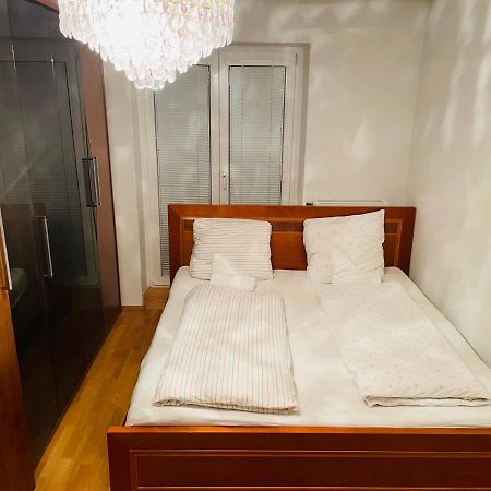 Room In City Center Near U6,U3 And Westbahnhof Wenen Buitenkant foto