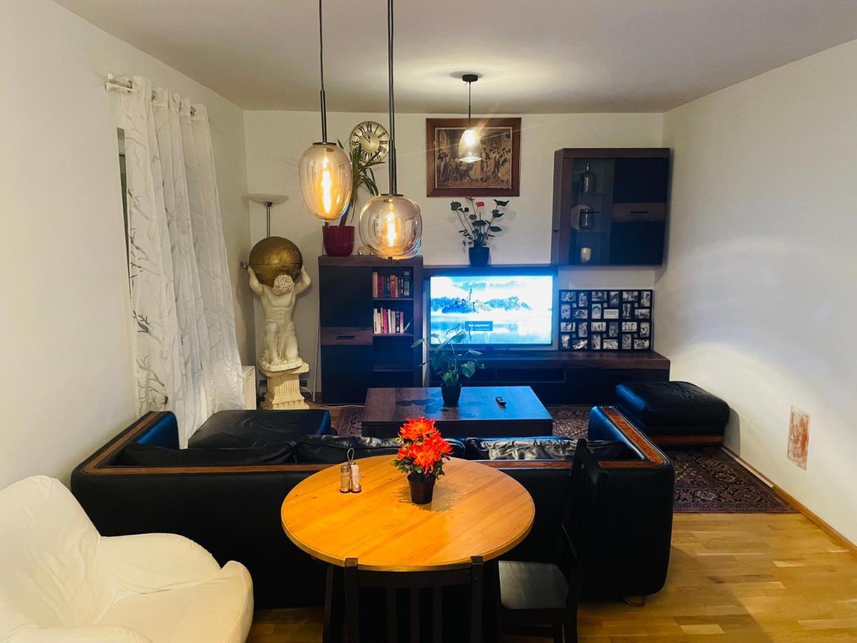Room In City Center Near U6,U3 And Westbahnhof Wenen Buitenkant foto